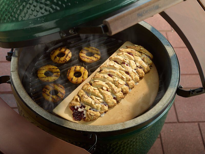 Raspberry-Almond-Braid_SM